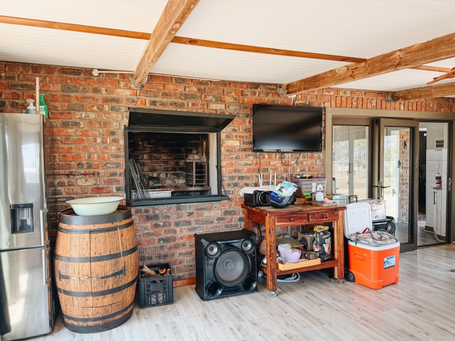 4 Bedroom Property for Sale in Aalwyndal Western Cape